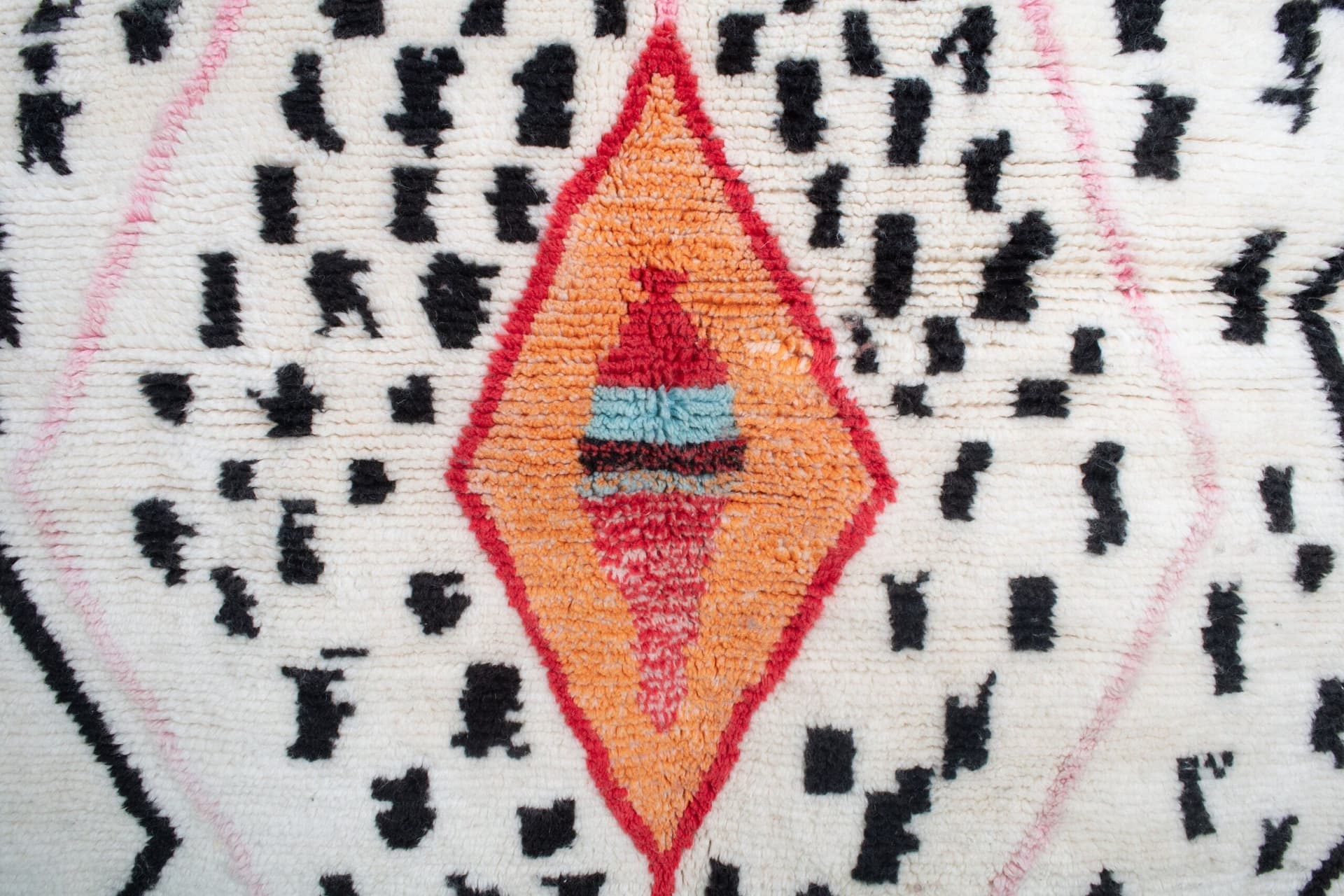 Marokkanischer Teppich Azilal 4x6 Wolle Creme Weiß Schwarz Mehrfarben Boho Wohnzimmer - Image 6