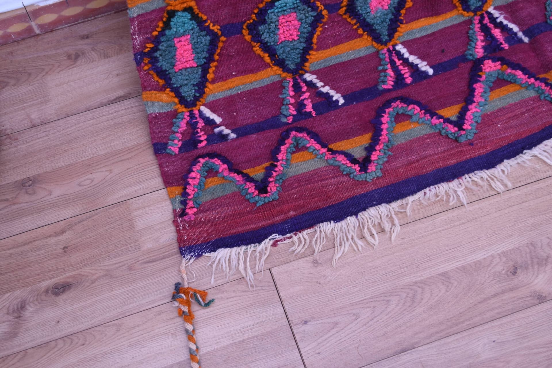 Handmade Moroccan Talsint Rug in Pink Wool - 150x246cm Unique Design - Image 2