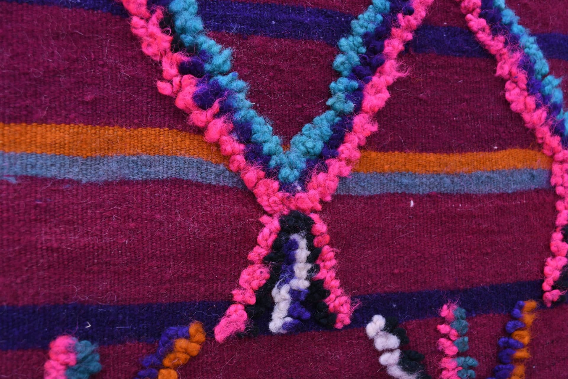 Handmade Moroccan Talsint Rug in Pink Wool - 150x246cm Unique Design - Image 7