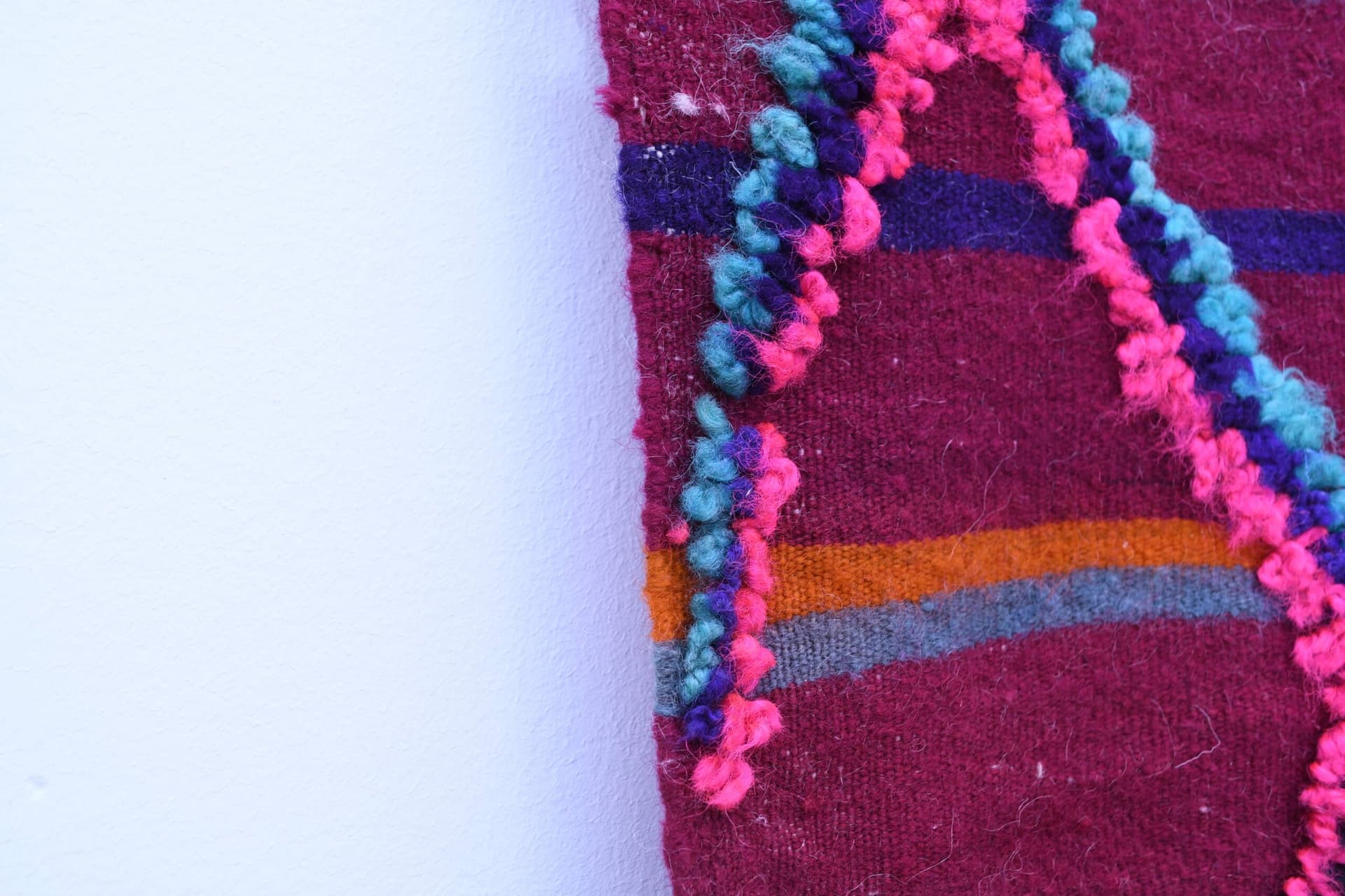 Handmade Moroccan Talsint Rug in Pink Wool - 150x246cm Unique Design - Image 10