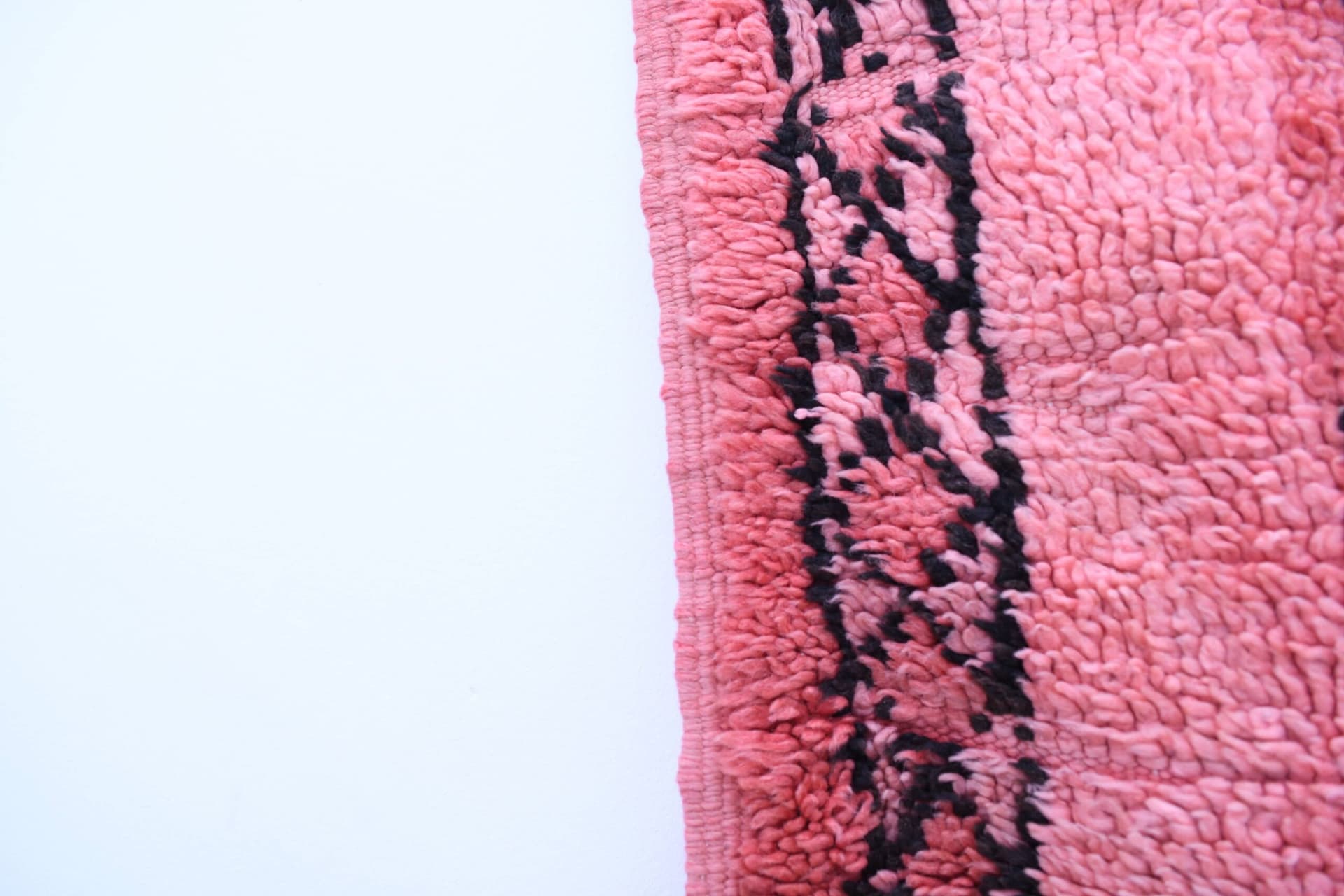 Authentic Red Moroccan Wool Rug - Mediouna Style 179x316cm, Handcrafted Elegance - Image 4