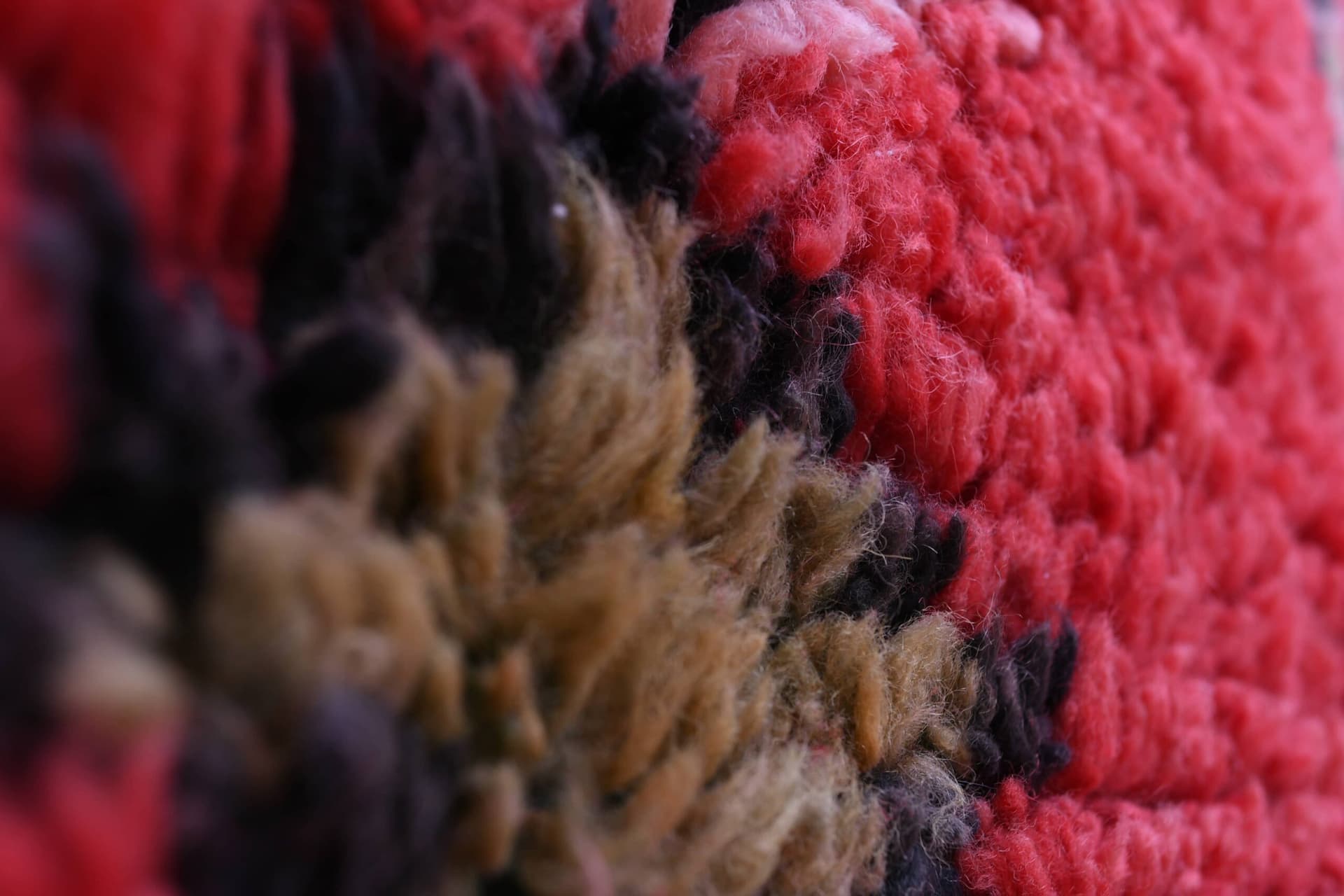 Exquisite Red Moroccan Talsint Wool Rug - 134x200cm Handmade Bohemian Decor - Image 9