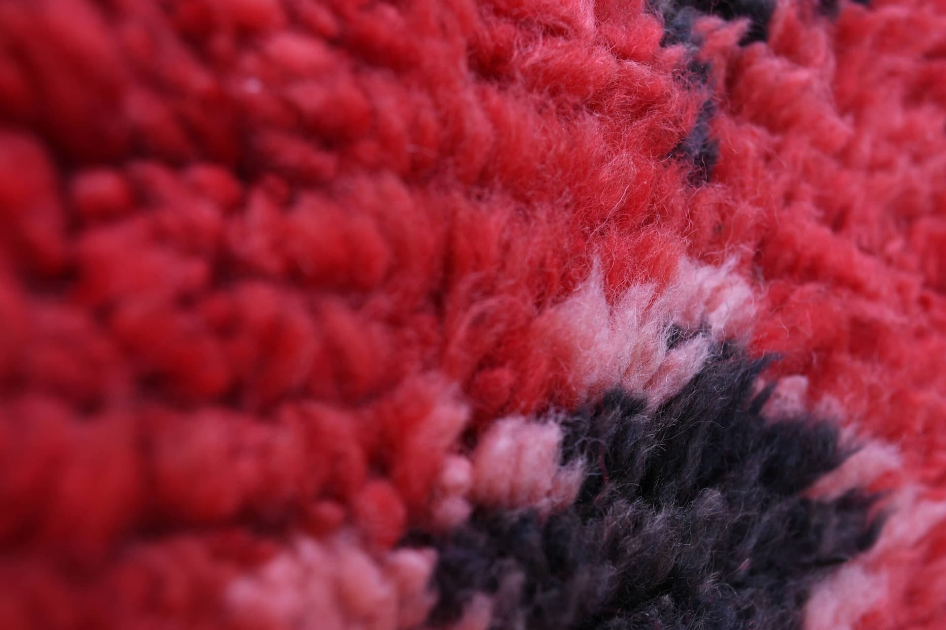 Exquisite Red Moroccan Talsint Wool Rug - 134x200cm Handmade Bohemian Decor - Image 10