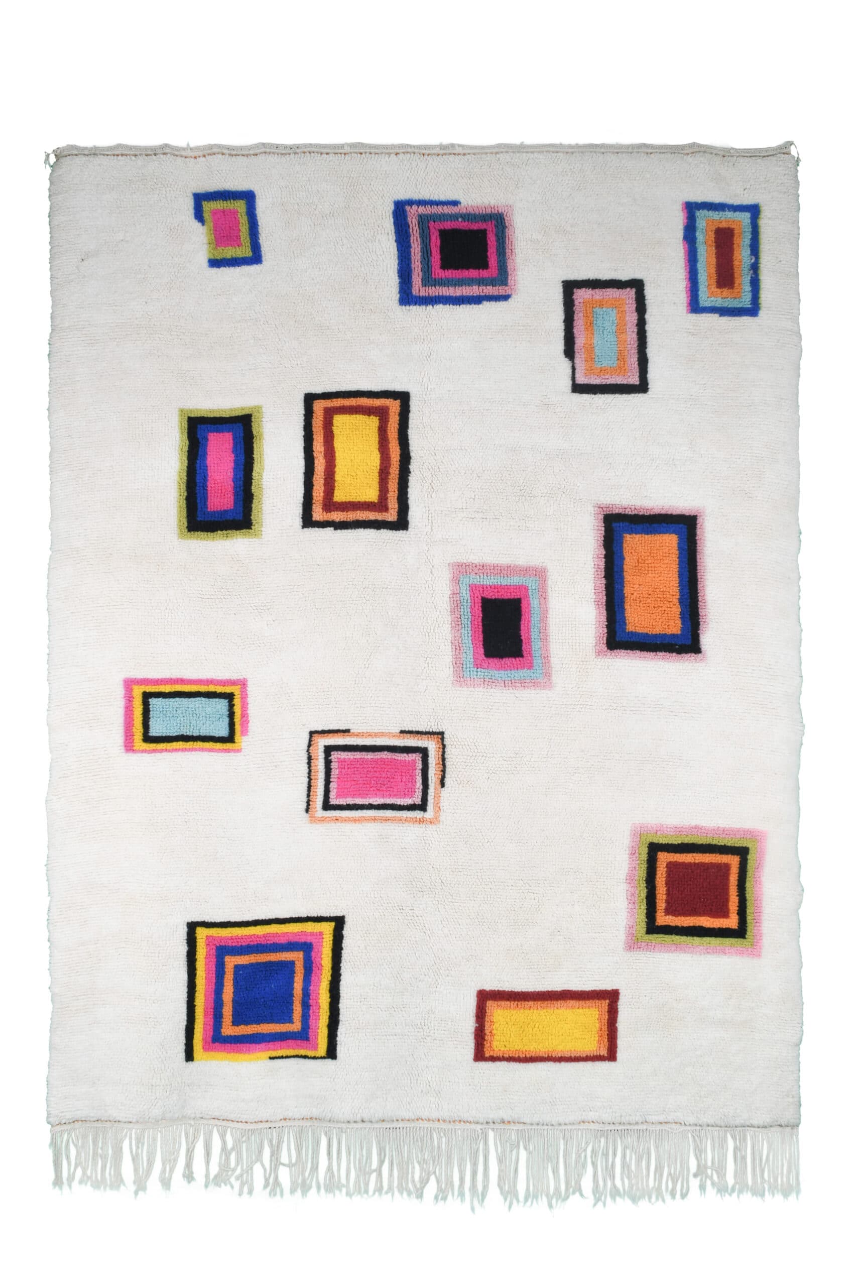 a rug with squares and squares on it. VIN0117_W-40_BL-05_BL-09_PN-92_PN-35_BK-39_GR-14_YL-15_OR-24_RD-17 (1.1)